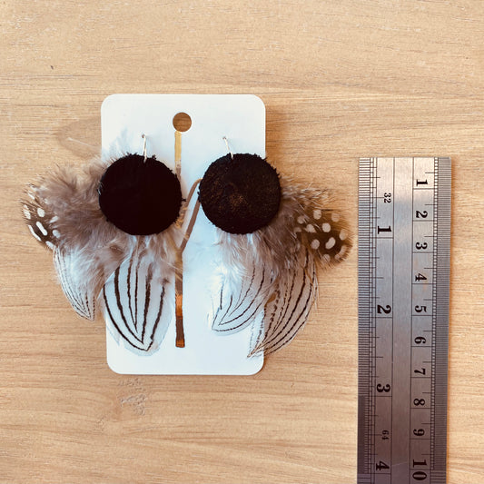 Circle leather & feather earring