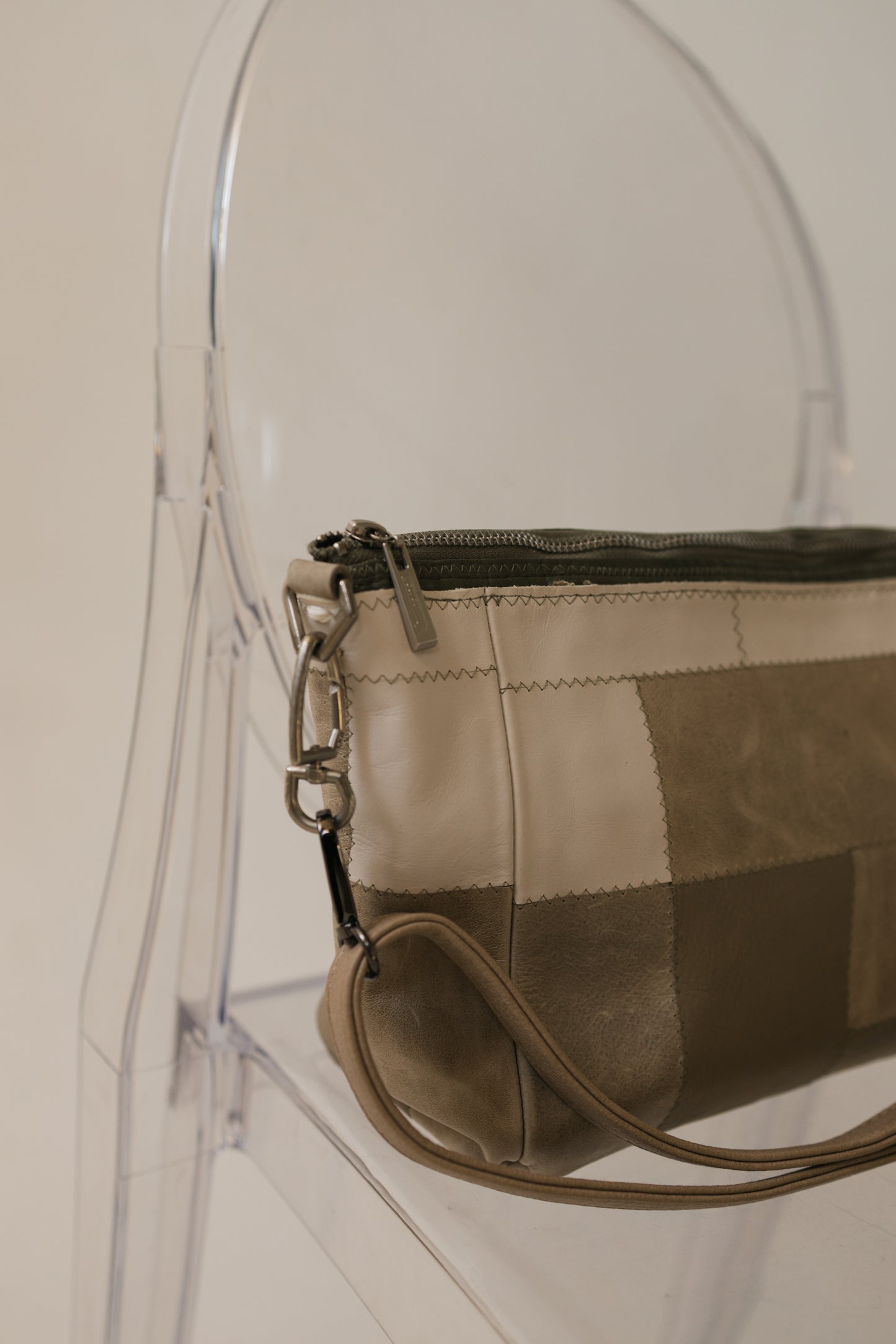 The Veniza Crossbody Bag