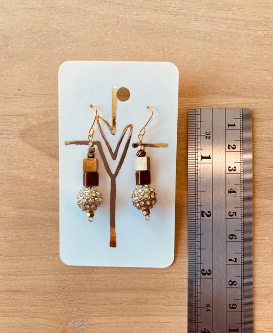 Sparkle & gold beaded earring