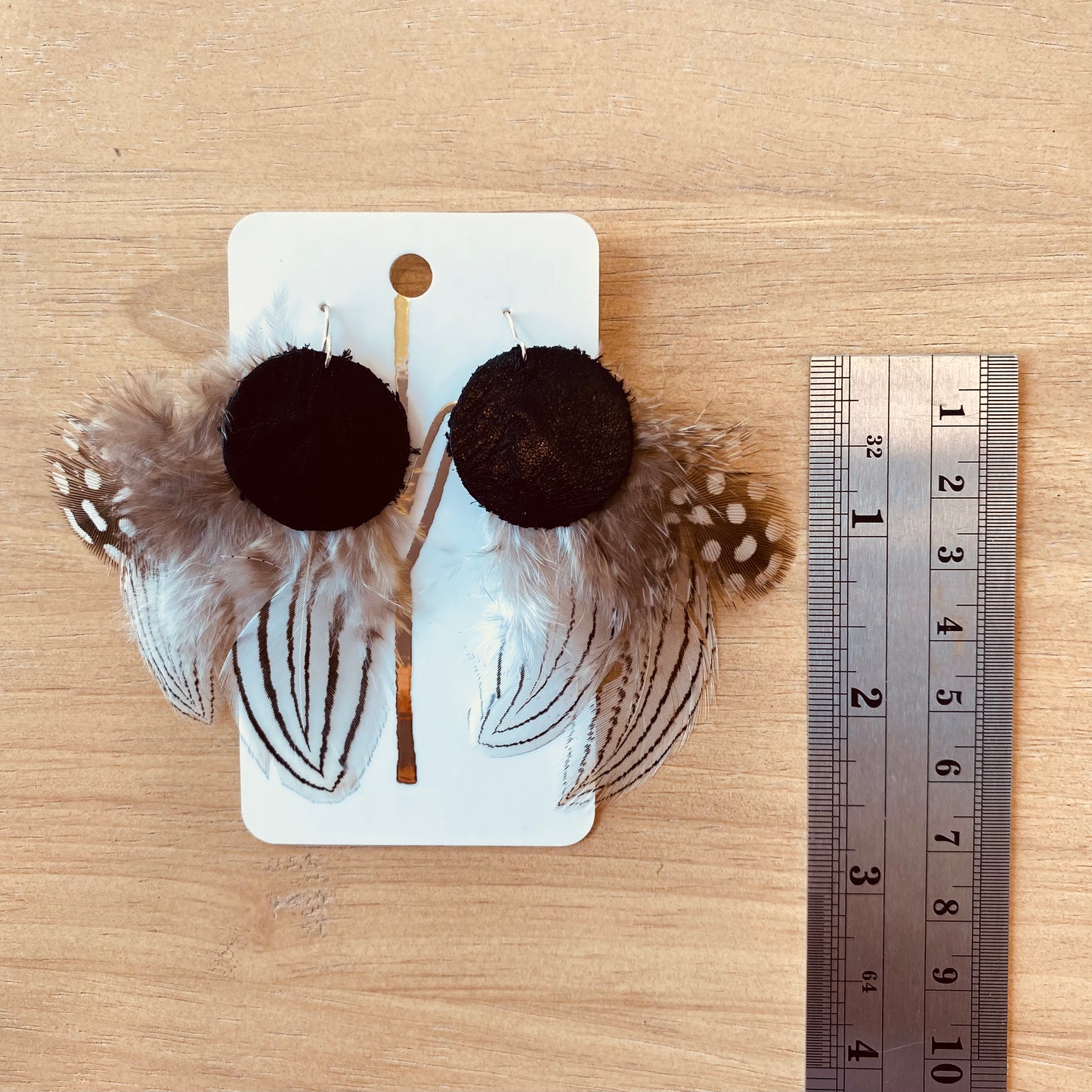 Circle leather & feather earring