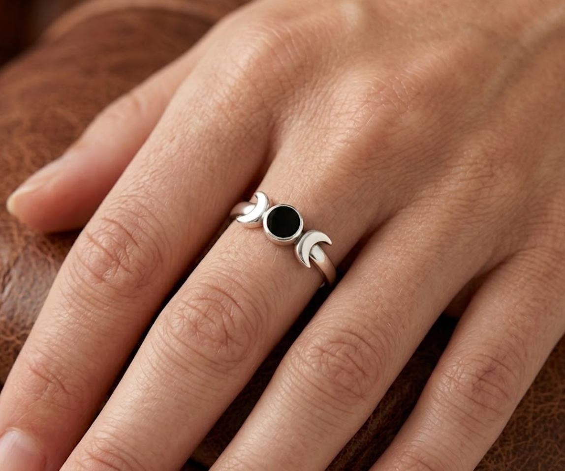 Alpine Crescent Black Agate Solstice Ring