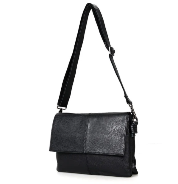 Il Duomo Pebbled Leather Crossbody Messenger
