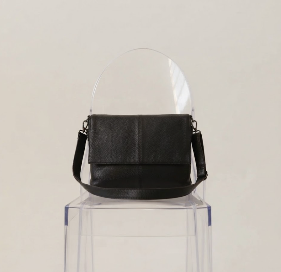 Il Duomo Pebbled Leather Crossbody Messenger